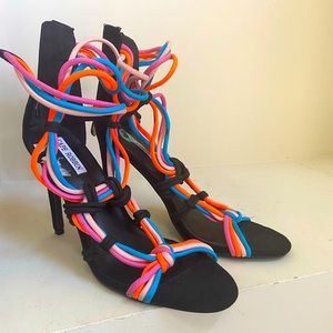 ❌❌SOLD❌❌New Cape Robin Heels